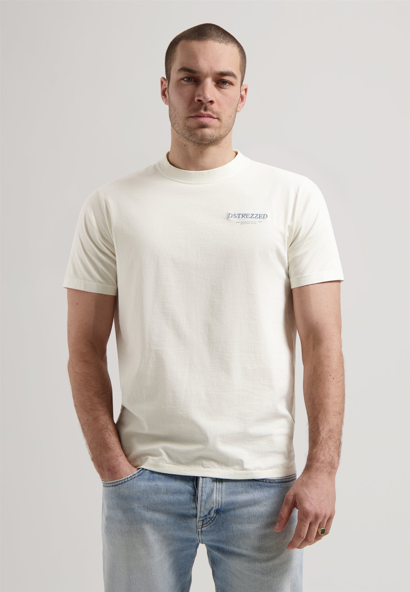 Nickolas Graphic Tee Sand