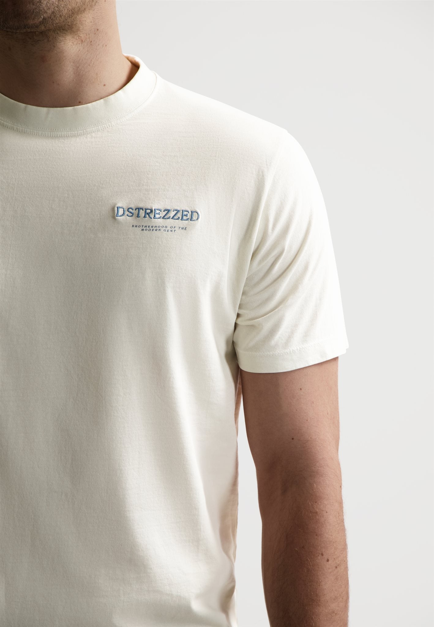 Nickolas Graphic Tee Sand
